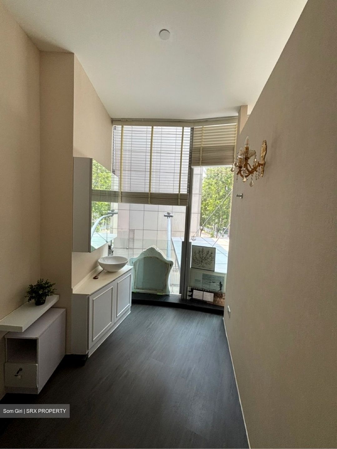 Oxley Tower (D1), Retail #569155571